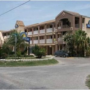 Days Inn By Wyndham Corpus Christi Beach